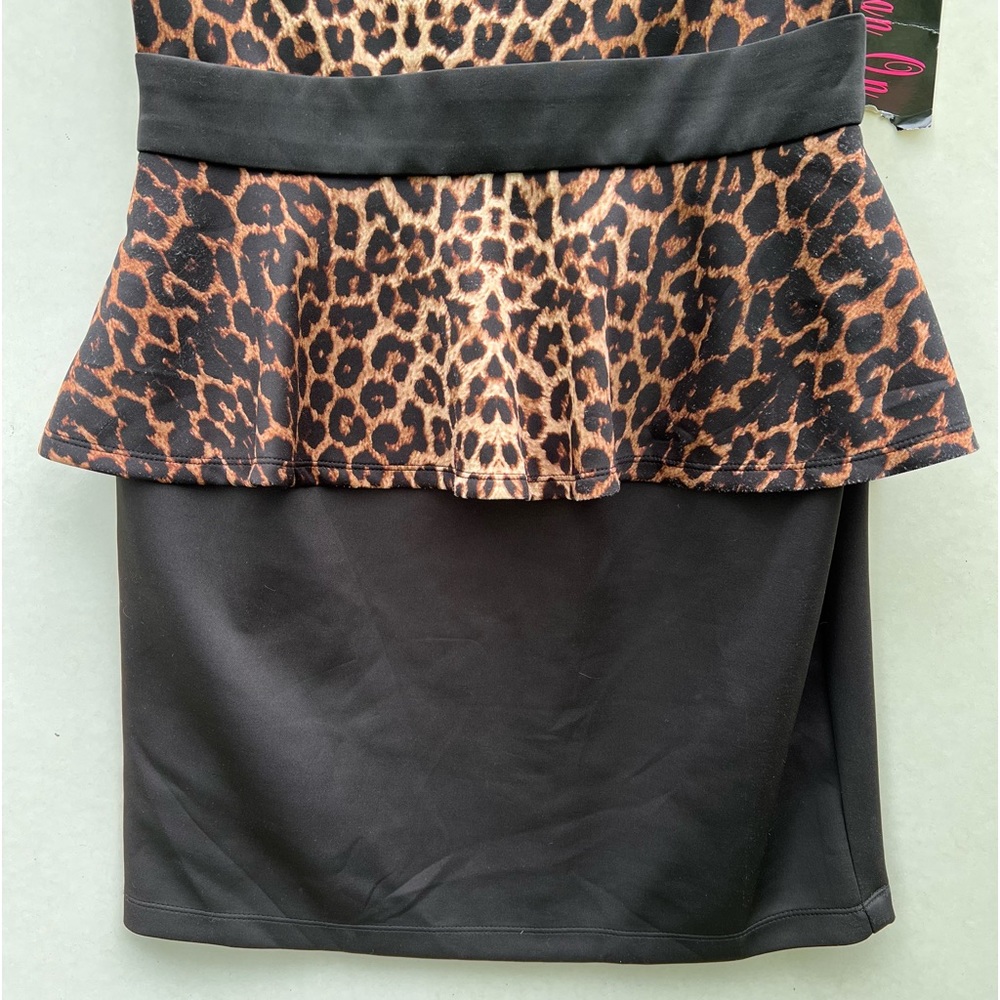 REIGN ON LEOPARD PEPLUM MIDI DRESS - Picture 4 of 7